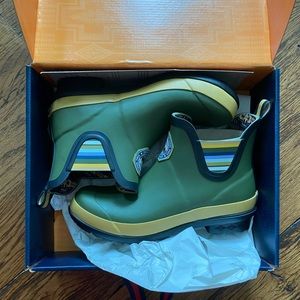 New in Box Pendleton Heritage National Park Rocky Mountain Olive Sz. 9 rain